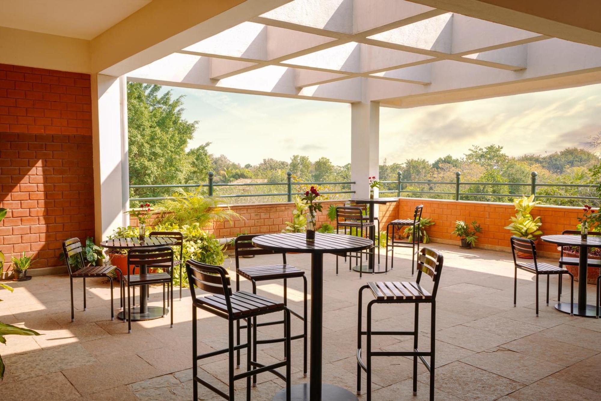 Olde Bangalore Resort And Wellness Center Devanahalli Dış mekan fotoğraf